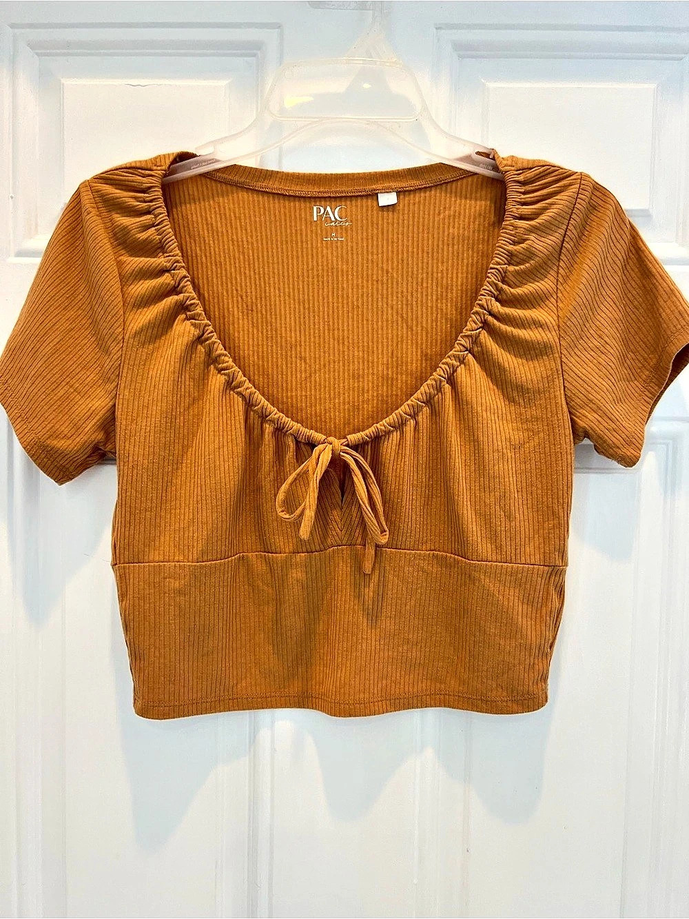 PAC Cares Women’s Medium Brown Short Sleeve Crop Top Shirt Ajustable Neck #1000